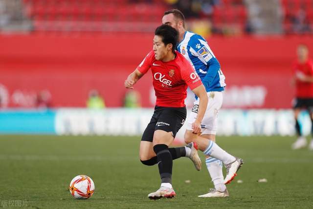 冉珂嘉成为第四位被WNBA选中的中国队球员