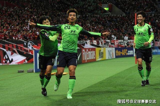 布朗28分绿军险胜狼队5连胜 篮网送国王3连败