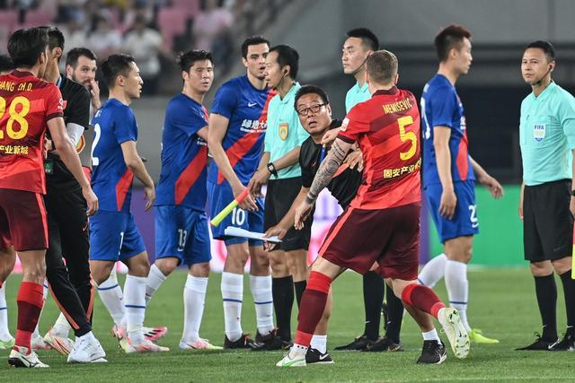 德转盘点英超冬窗投入 曼城1.52亿欧断崖式领先